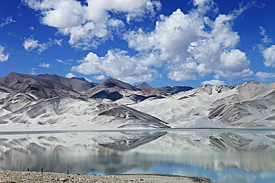 一级调色大片的经典实例图片：极限竞速地平线5评测，视觉盛宴与驾驶艺术的完美融合-1