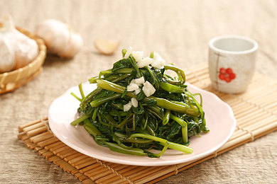 打扑克的剧烈运动不盖被子：极速牌局，狂飙脑力与引擎的双重对决-2