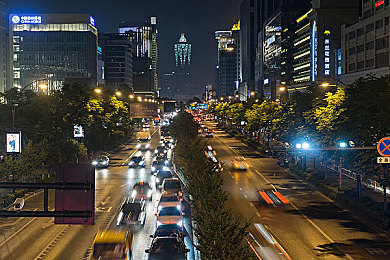 打扑克又叫又爽：极限竞速融合卡牌策略，体验脑力与速度的双重狂飙-2