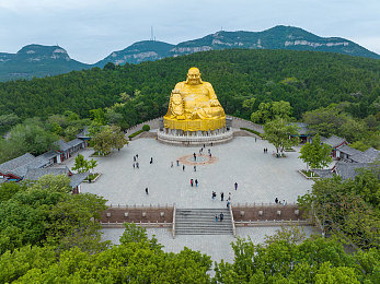 色一区,二区,三区,四区：极速光谱，征服赤蓝翠紫变幻赛道-4