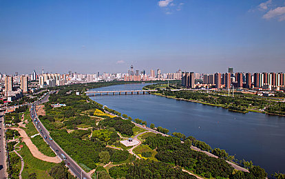 美国双人床上打扑克:竞速卡牌新作今日上线,双车道上的心理博弈等你挑战-2