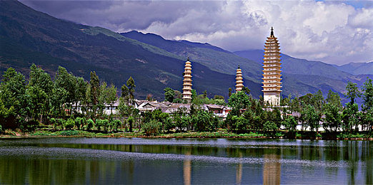 17C吃瓜爆料大事件:极速纪元暗影币风波,虚拟赛道上的公平性迷局-3