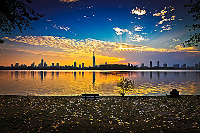 国产大片av:极速穿梭,东方画卷中的风驰电掣之旅-2