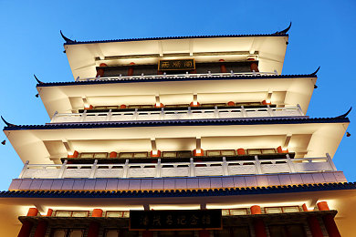 男生女生一起修修修轮滑鞋免费下载两年半：赛车改装工坊，从零件到赛道的协作艺术