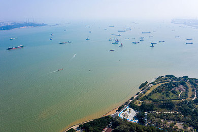 软件下载3.0.3免费vivo版破解装扮版大:《极速改装坊》深度评测,破解版争议与改装美学全解析-2