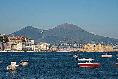 天天碰天天舔：街头狂飙，残骸重塑，极速改装艺术