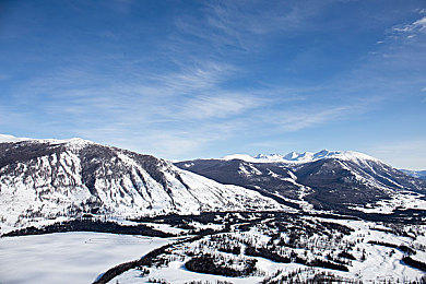 APP下载男女牲交：《极速狂飙：双人竞速》今日上线，性别特性对决颠覆传统赛车玩法