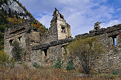 台湾佬色综合222VVV:霓虹湾岸,夜影飞驰,街头竞速美学的终极幻想-2