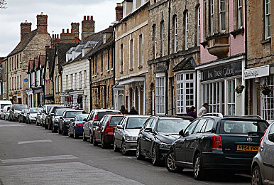 国产av网:极速华章荣耀登场,真实国产车系与赛道征服之旅-3