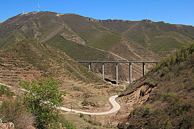 chinese帅男公厕泄欲：都市车神新DLC揭秘，霓虹车库挑战释放竞速压力-4
