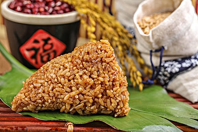 厨房偷愉：飚驰盛宴，双线协奏的味觉竞逐之旅