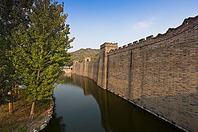 78m隐藏通道5神秘逃生通道：极速潜行暗夜逃亡，地下飙车融合密室逃脱，挑战多重隐秘路线-3