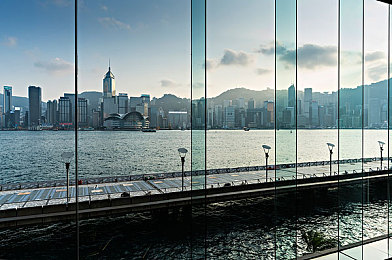 404十大禁用网站：虚拟禁区疾驰，道德抉择重塑赛博街头命运