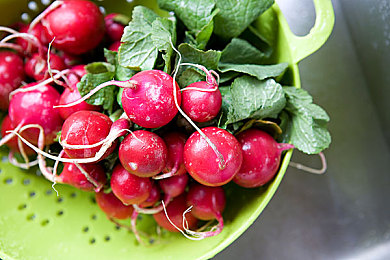 欧美一卡二卡：融合策略卡牌与极速狂飙，全新游戏模式引爆玩家热潮-3