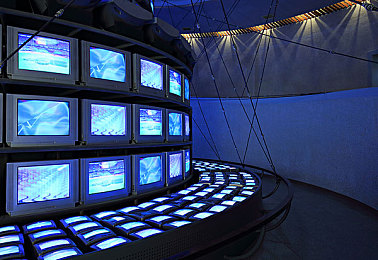 国产福利av：国产竞速新作发布，极致画面与东方汽车文化引领驾驶革命-3