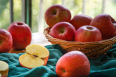 亚州一区：霓虹山道，雨夜与海岸线的竞速诗篇-4