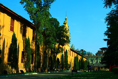 里番acg里番本子：极速幻想霓虹轨迹发布，自适应物理与模块化改装引领竞速新体验-4