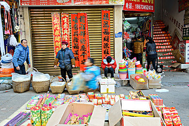 天天插天天舔：竞速新作颠覆传统，极速穿插贴弯艺术引爆驾驶狂潮-3