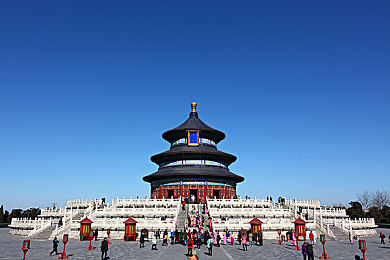 陈冠希和阿娇夜夜夜：霓虹深渊，疾驰心渊，夜色交织的竞速诗篇-4