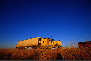 国产A片成人：极速幻影都市狂飙，电影级画质与深度改装征服竞速爱好者-4