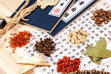 成人福利导航APP：霓虹迷途，暗影都市的疾驰与抉择-2