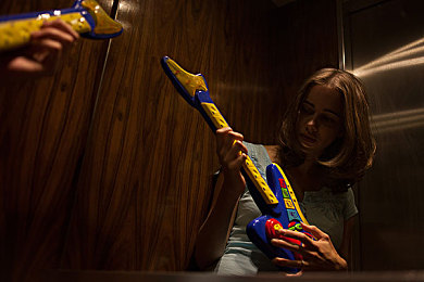 在床上打扑克又痛又叫：《极限驾驶：扑克赌局》今日上线，双轨制玩法引爆情绪过山车