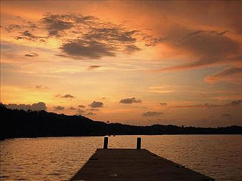 陈冠希阿娇13分49秒在线看:极速轨迹,分秒之争的驾驶艺术与时间哲学-2