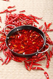 国精产品一区一区三区四区绯色：极速赛道竞逐艺术，征服风格地带驾驭专属超跑-3