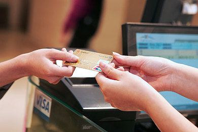 黄色软件app下载免费:极速都市,改装王者,真实赛道挑战无限狂飙-2