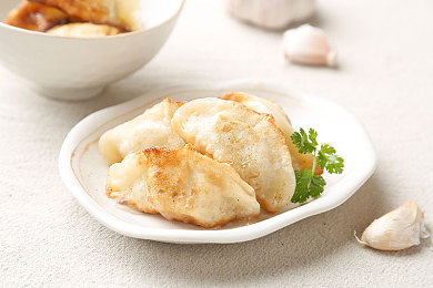 黄色app下载3.0.3每天无限免费:极限竞速新纪元,每日改装无限制,街头狂飙竞自由-4