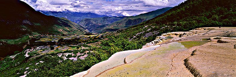 插入蜜桃：竞速新作今日上线，驾驶合成玩法引爆水果赛道狂欢-2