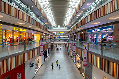 原神八重神子与丘丘人繁衍后代：雷元素引爆新战术，玩家深度解析角色与魔物的战斗协同效应