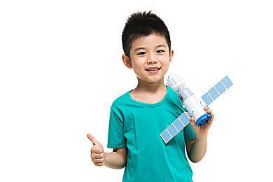 国产 电影av:驾驭东方美学,在极速赛道邂逅沉浸视听之旅-3