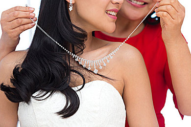 男人和美女同房软件：极速同频霓虹车库，虚拟羁绊驱动街头竞速新体验-4