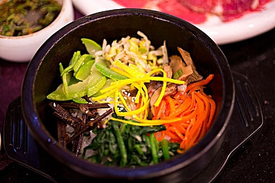 国产经典av：东方街巷，车轮绘卷，夜幕下的江湖驰骋诗篇-5