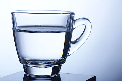 修修漫画免费漫画页面在线看漫画免费下载弹：漫画风格赛车游戏爆火，氮气加速与视觉美学颠覆竞速体验-1