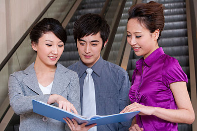 美女不穿衣服app:《极速幻影》深度测评,皮肤系统竟成赛车游戏战术新维度-2