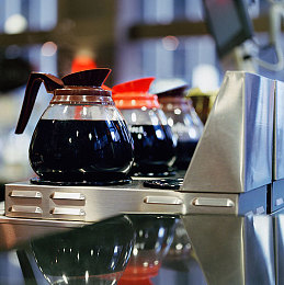 色情软件下载：《极速幻影》今日上线，黑客与赛车融合颠覆传统玩法-3