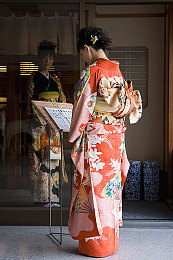 www网色：驾驭数字光谱，在霓虹赛道驯服情绪化数据洪流-3