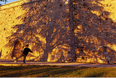 老师的大白兔：怀旧赛车极速课堂，重温童年赛道改装之旅-3