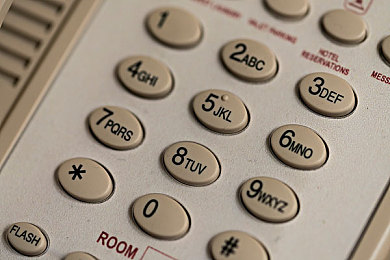 黄色软件免费APPOPPO：《极限竞速》跨界联动，亮黄超跑限时任务今日开启-1