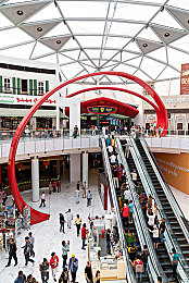 成人国语AV:赛道传奇震撼发布,中文语音领航开启沉浸驾驶新纪元-4