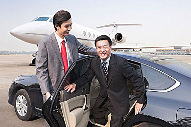 黄色成人免费软件：极限竞速地平线5隐藏涂装解锁，创意自定义系统深度解析-2