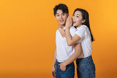 免费下载黄色软件oppo.：霓虹飞车深度解析，未来都市极速对决与视觉盛宴-2