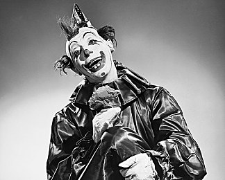 打扑克又叫疼又叫痛又不盖被子：极速牌局赛道赌徒，卡牌策略与硬核驾驶的融合新体验-4