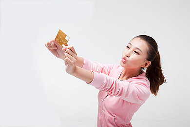 黄色软件网站3.03：霓虹边缘的非法引擎，数据洪流中的终极狂飙-2