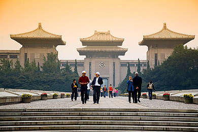 男人捅女人的机机：极速变形，巅峰对决，赛车与机甲的硬核碰撞之旅-3