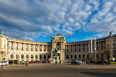 福建大菠萝app隐藏人口：探索地平线隐藏玩法，揭秘硬核玩家的竞速世界-1