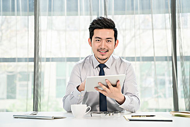 成人福利App导航：极限狂飙隐藏玩法揭秘，解锁特殊车辆与剧情结局-2