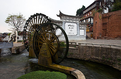 科普什么下载流氓软件。：2024年网络安全新挑战，游戏下载暗藏数字绑架陷阱-2